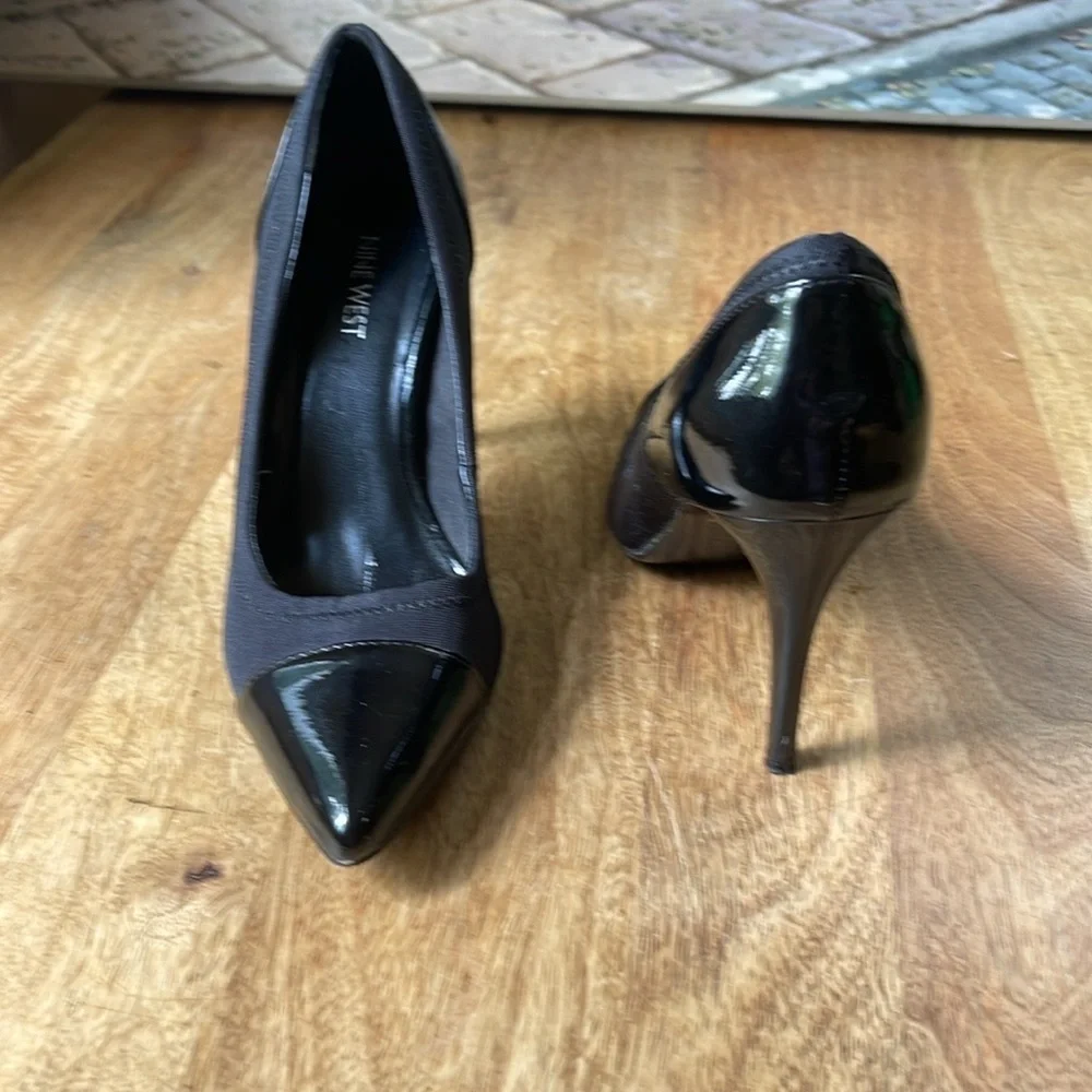 Nine West Multi-material Heels, size 8, wore it twice, he’ll is 3 1/2 “
